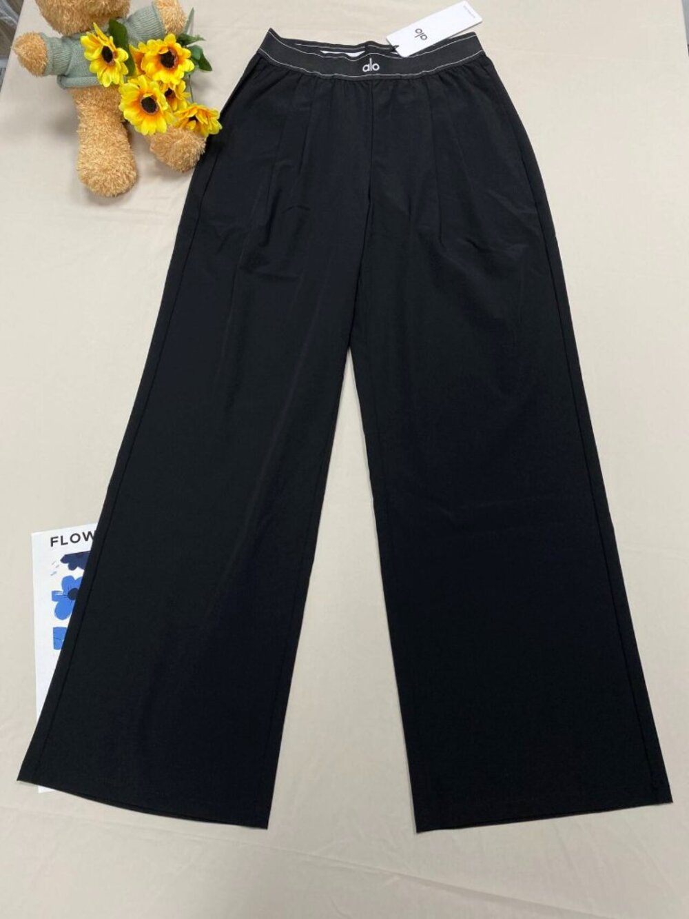 ALO Yoga Suit Up Trouser Black Relaxed Wide (Regular)Athleisure Chic😎Size S/M - Picture 2 of 8